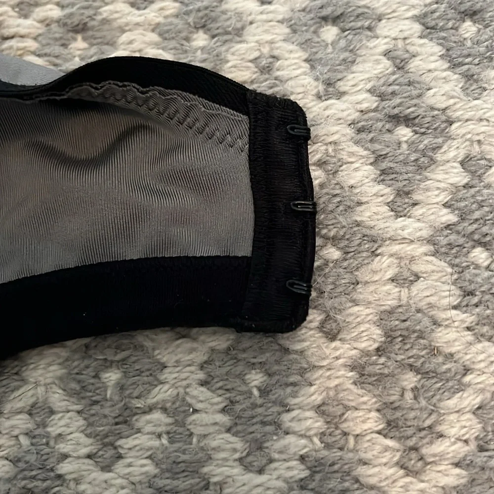 Natori Gray Sports Bra with Racerback Design 34G